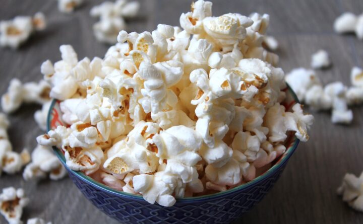 popcorn in ceramic bowl